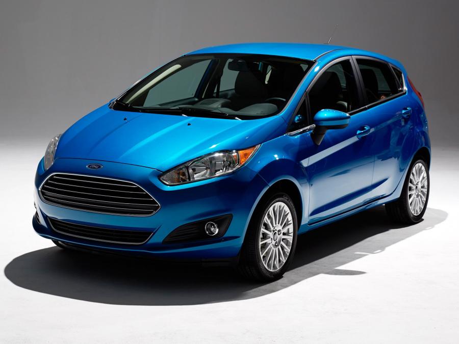  Ford Fiesta Titanium Hatchback 2013 года  (NA) (фото 16 из 28)